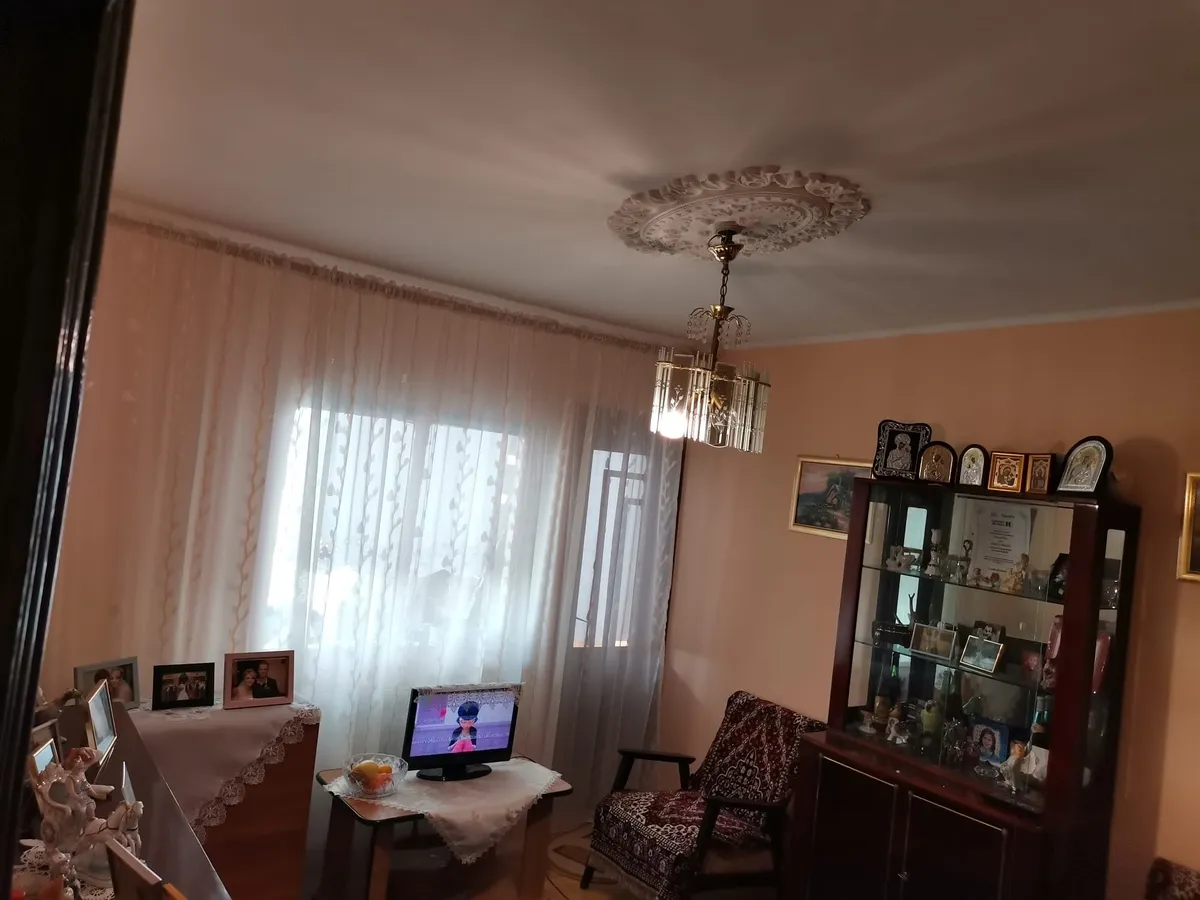 3 camere