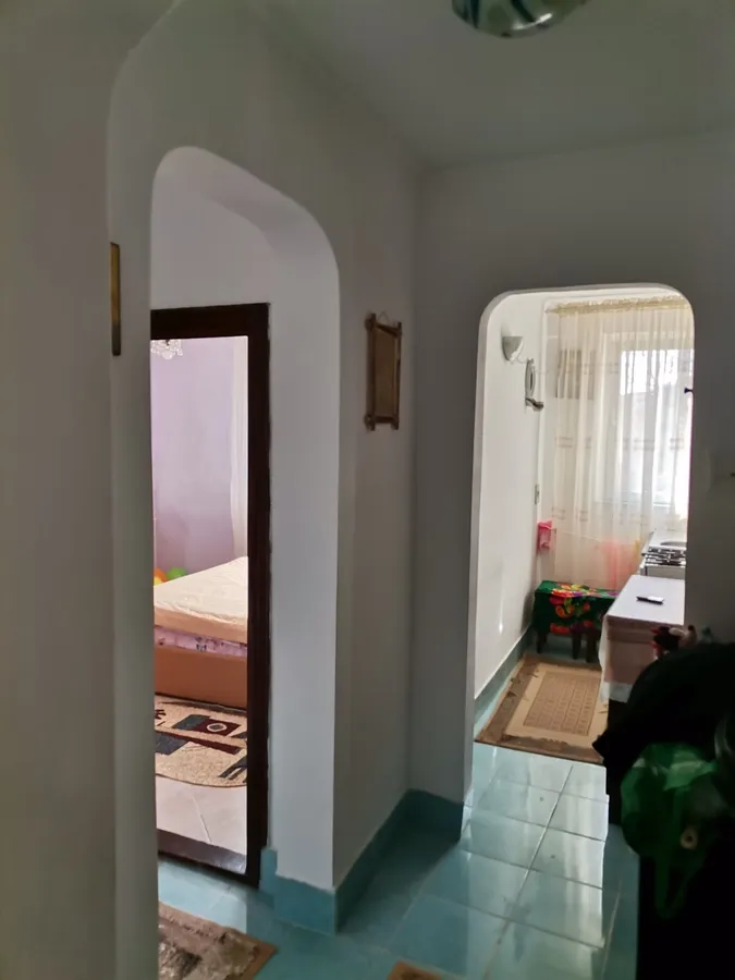 3 camere
