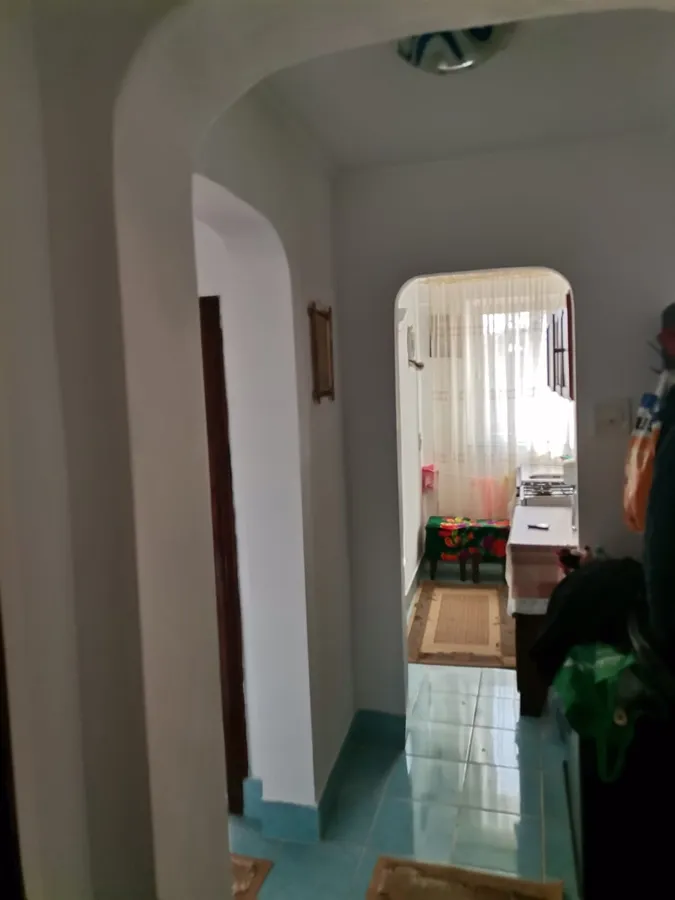 3 camere