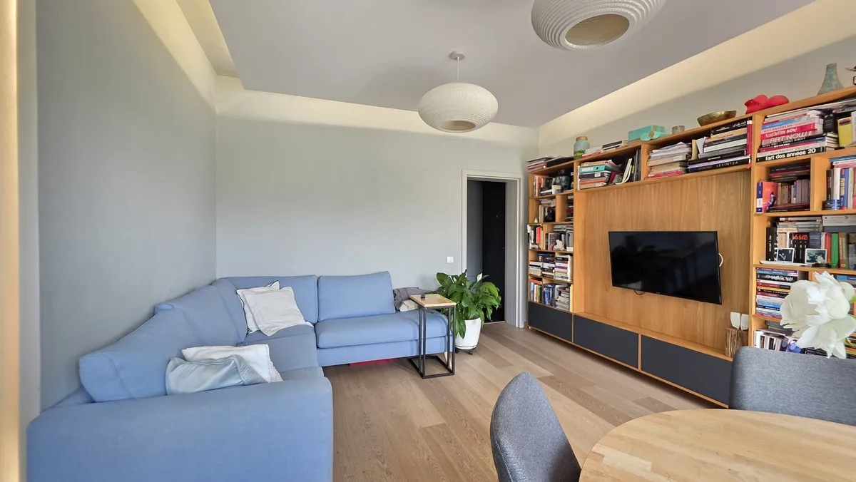 3 camere